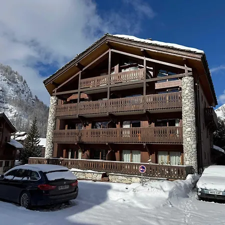 Santons 7 By One Of A Kind Travel Val-dʼIsère